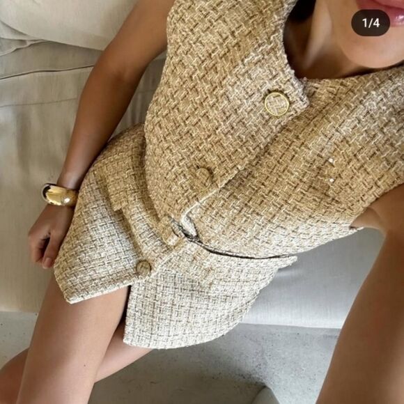 NWT ZARA Structured vest Bust 13 Inch Laying Flat Waist 12 Incn Flat - Picture 2 of 16